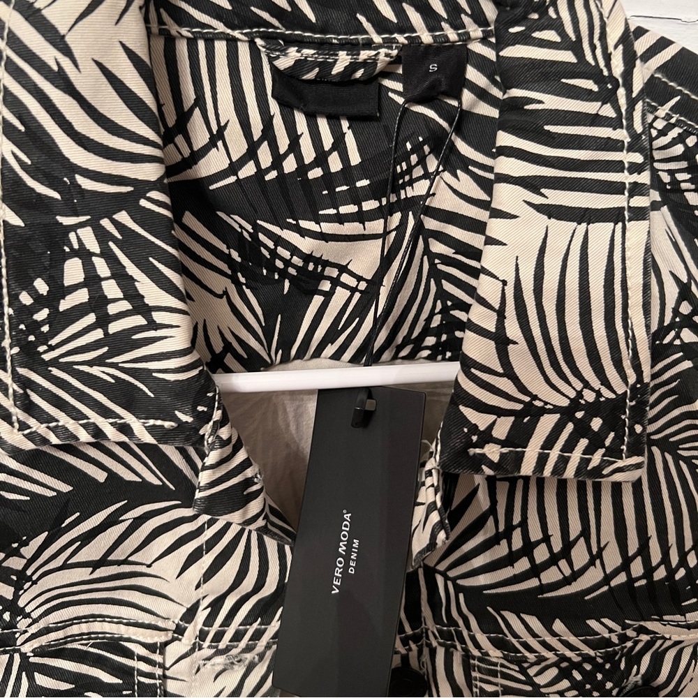 Vero Moda Denim Jacket - Picture 4 of 12